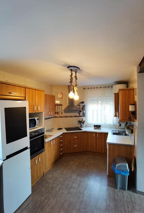 Amazing Vila Close To Sitges, Jacuzzi, Swimming Pool & Exellent Views 올리벨라 외부 사진