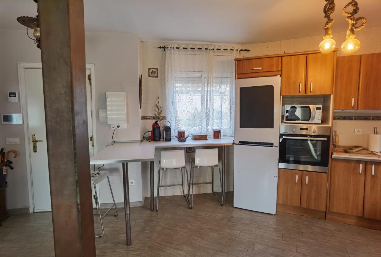 Amazing Vila Close To Sitges, Jacuzzi, Swimming Pool & Exellent Views 올리벨라 외부 사진