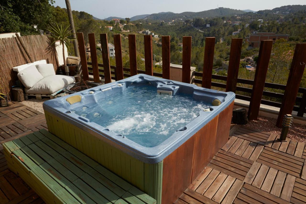 Amazing Vila Close To Sitges, Jacuzzi, Swimming Pool & Exellent Views 올리벨라 외부 사진