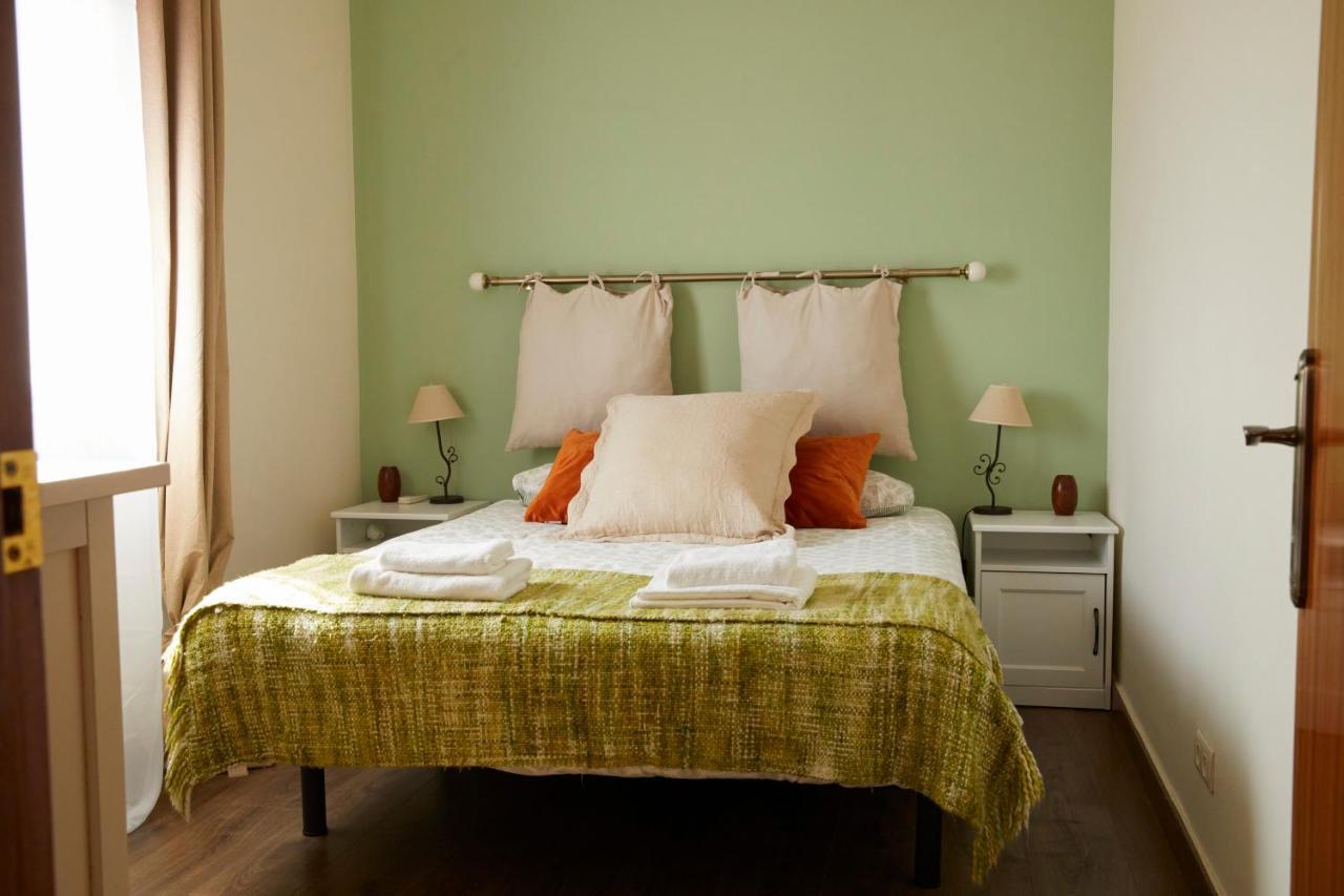 Amazing Vila Close To Sitges, Jacuzzi, Swimming Pool & Exellent Views 올리벨라 외부 사진