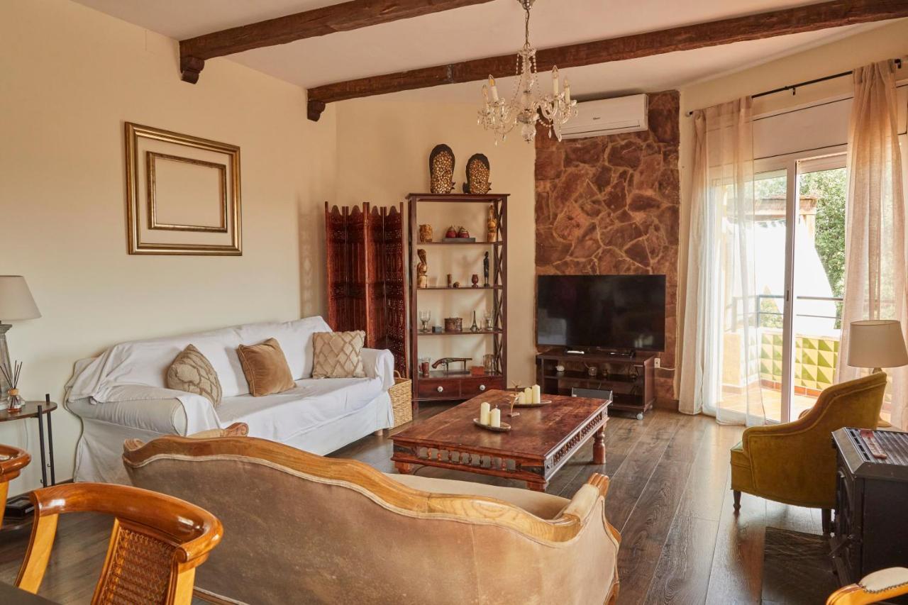 Amazing Vila Close To Sitges, Jacuzzi, Swimming Pool & Exellent Views 올리벨라 외부 사진