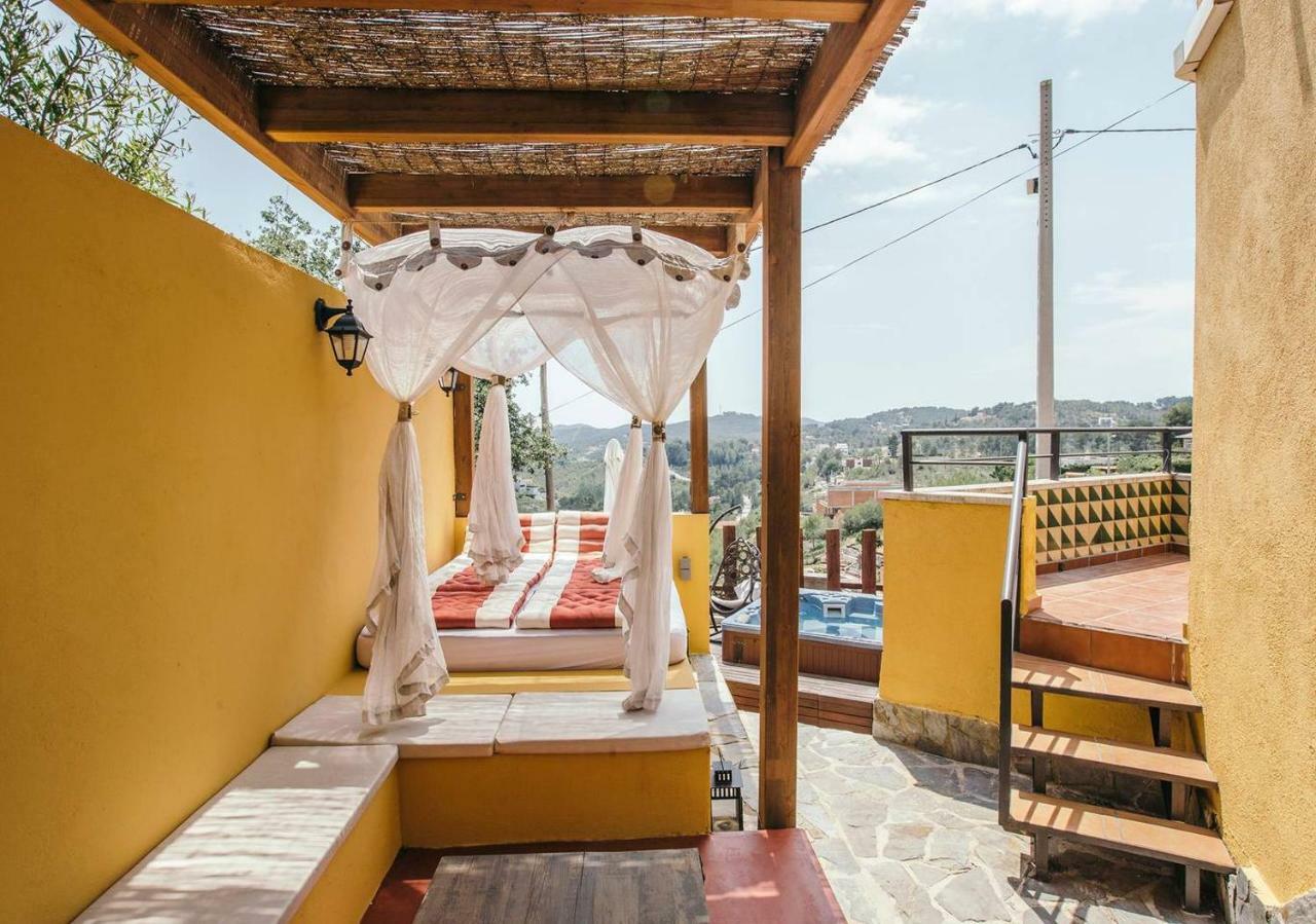 Amazing Vila Close To Sitges, Jacuzzi, Swimming Pool & Exellent Views 올리벨라 외부 사진